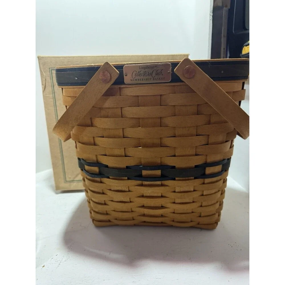 Longaberger Collectors Club Membership Basket 2001 Signed With Box